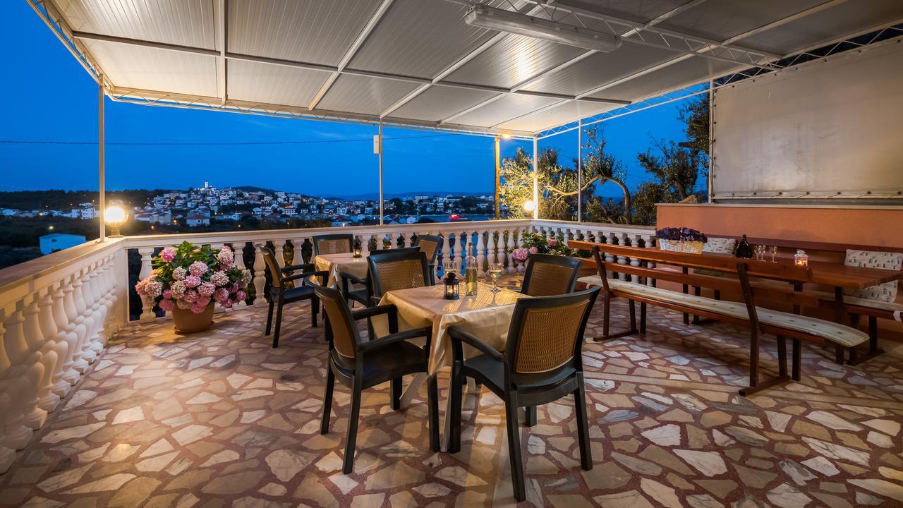 Apartments Loncar Seget Vranjica Luaran gambar
